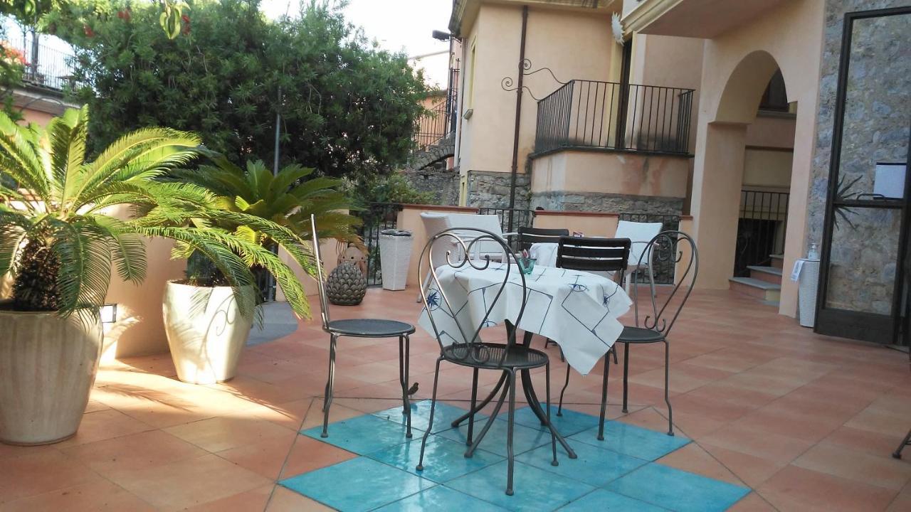 Hotel Del Sole Al Plebiscito Sapri Exterior photo